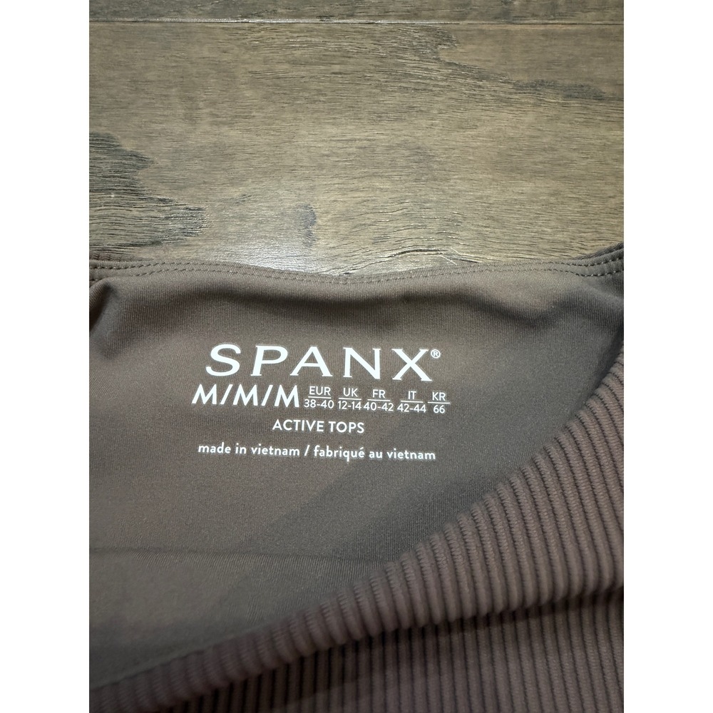 Spanx Active Tops Ribbed Mock Neck Tank Mauve Brown Sleeveless Crop Top Medium - Picture 2 of 5